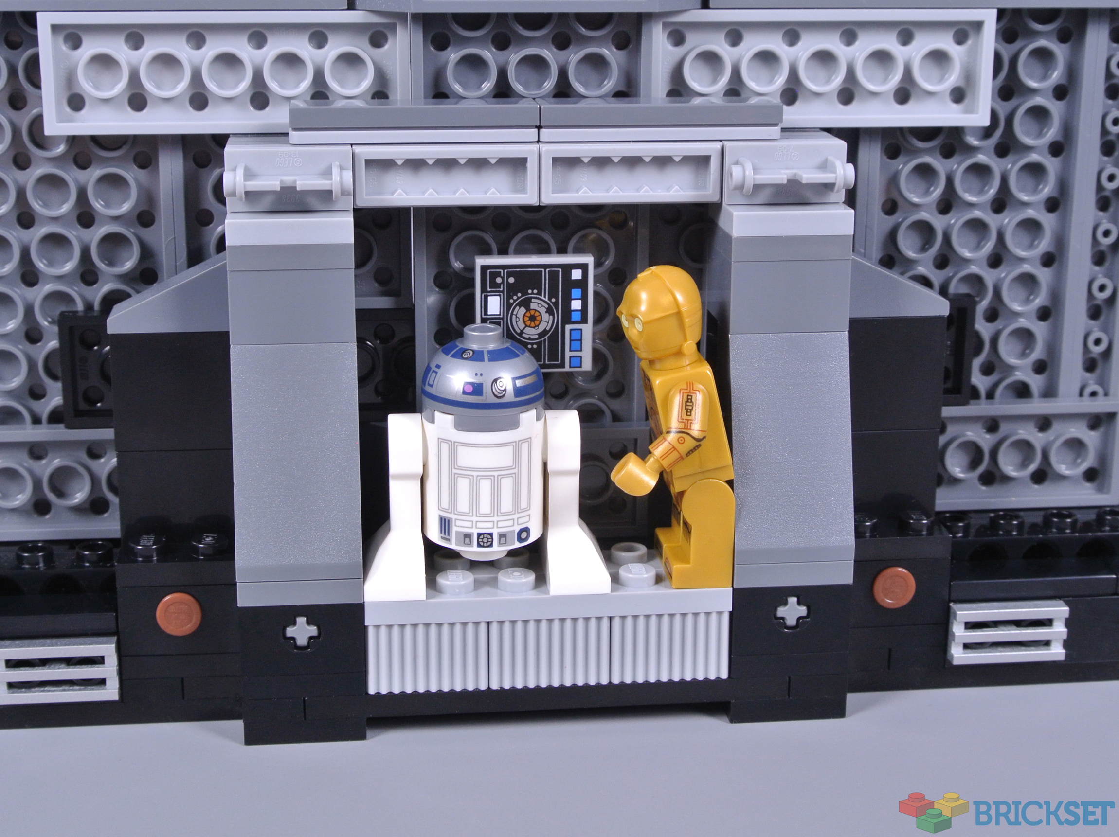 LEGO Star Wars 75339 Death Star Trash Compactor review | Brickset